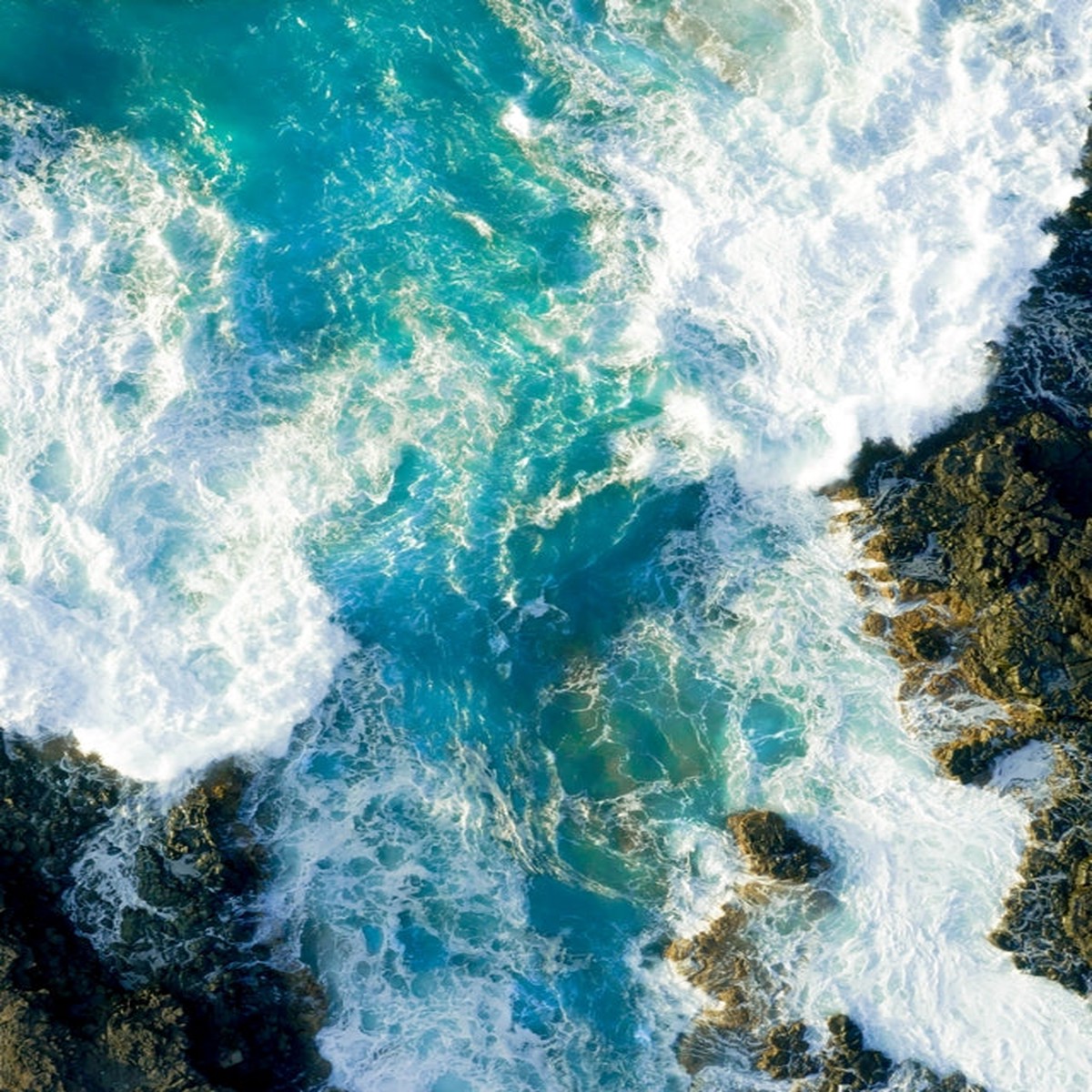 CRUSHING WAVES